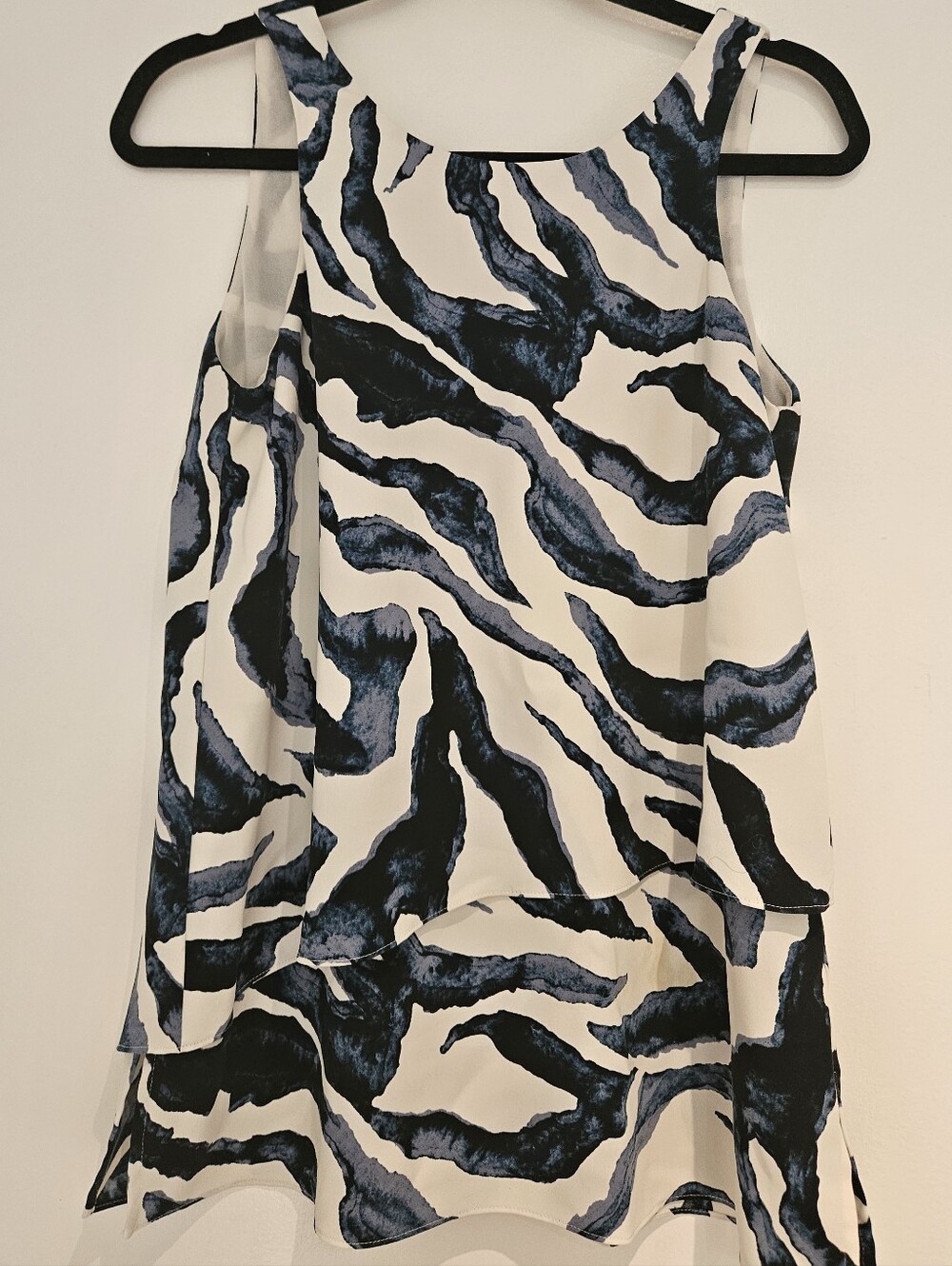Women's Cooper & Ella Beaubaxton Tiered Blouse Blue White Zebra Print Size Small